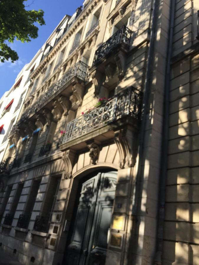 Le Jardin Darcy Liberte Hyper Centre Gare-Ville Parking Public Payant Dans La Rue Dijon Luaran gambar