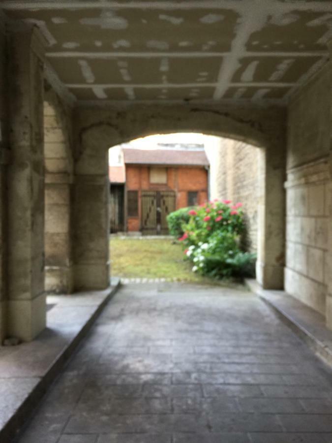 Le Jardin Darcy Liberte Hyper Centre Gare-Ville Parking Public Payant Dans La Rue Dijon Luaran gambar